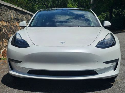 Used 2023 Tesla Model 3 Standard Range RWD image 5