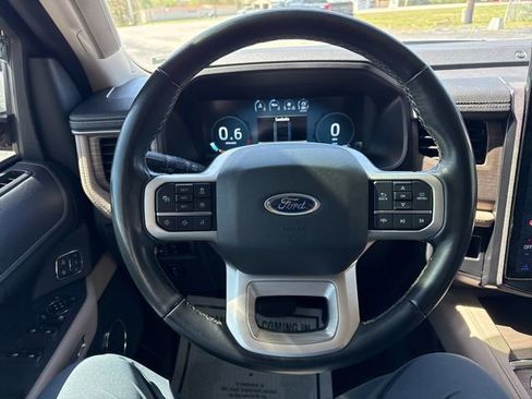 Used 2022 Ford Expedition Max Limited AWD/4WD image 11