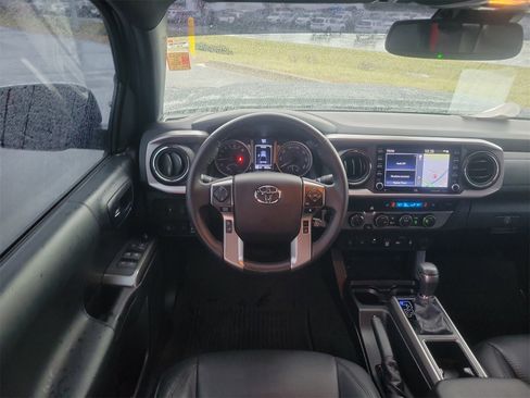 Certified 2021 Toyota Tacoma Limited image 11