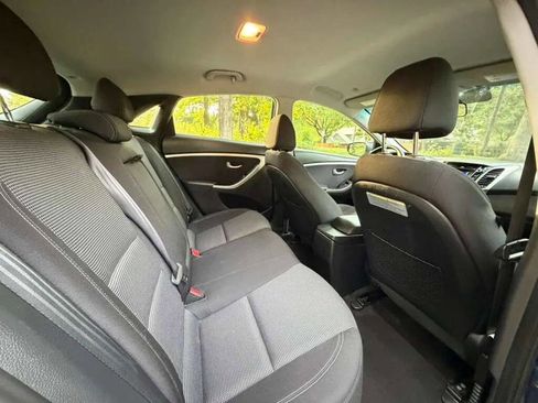 Used 2016 Hyundai Elantra GT FWD image 15