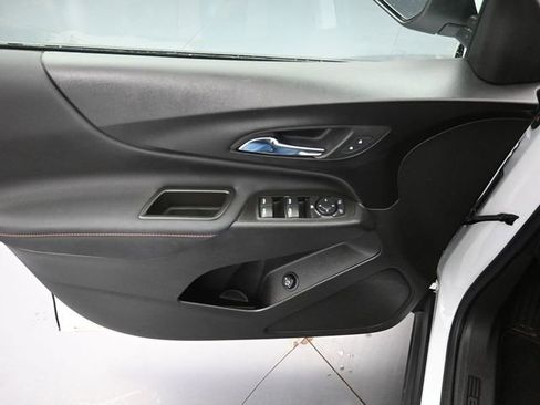 Used 2024 Chevrolet Equinox RS FWD image 26