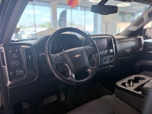 Used 2017 Chevrolet Silverado 1500 LT w/ Midnight Edition AWD/4WD image 16