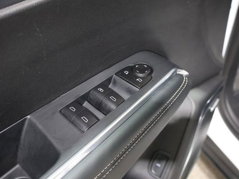 Used 2025 GMC Acadia Elevation image 14