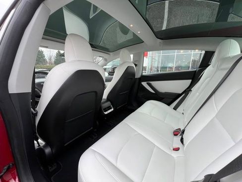 Used 2018 Tesla Model 3 Long Range image 18