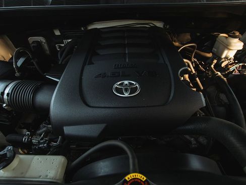 Used 2018 Toyota Tundra SR5 image 33