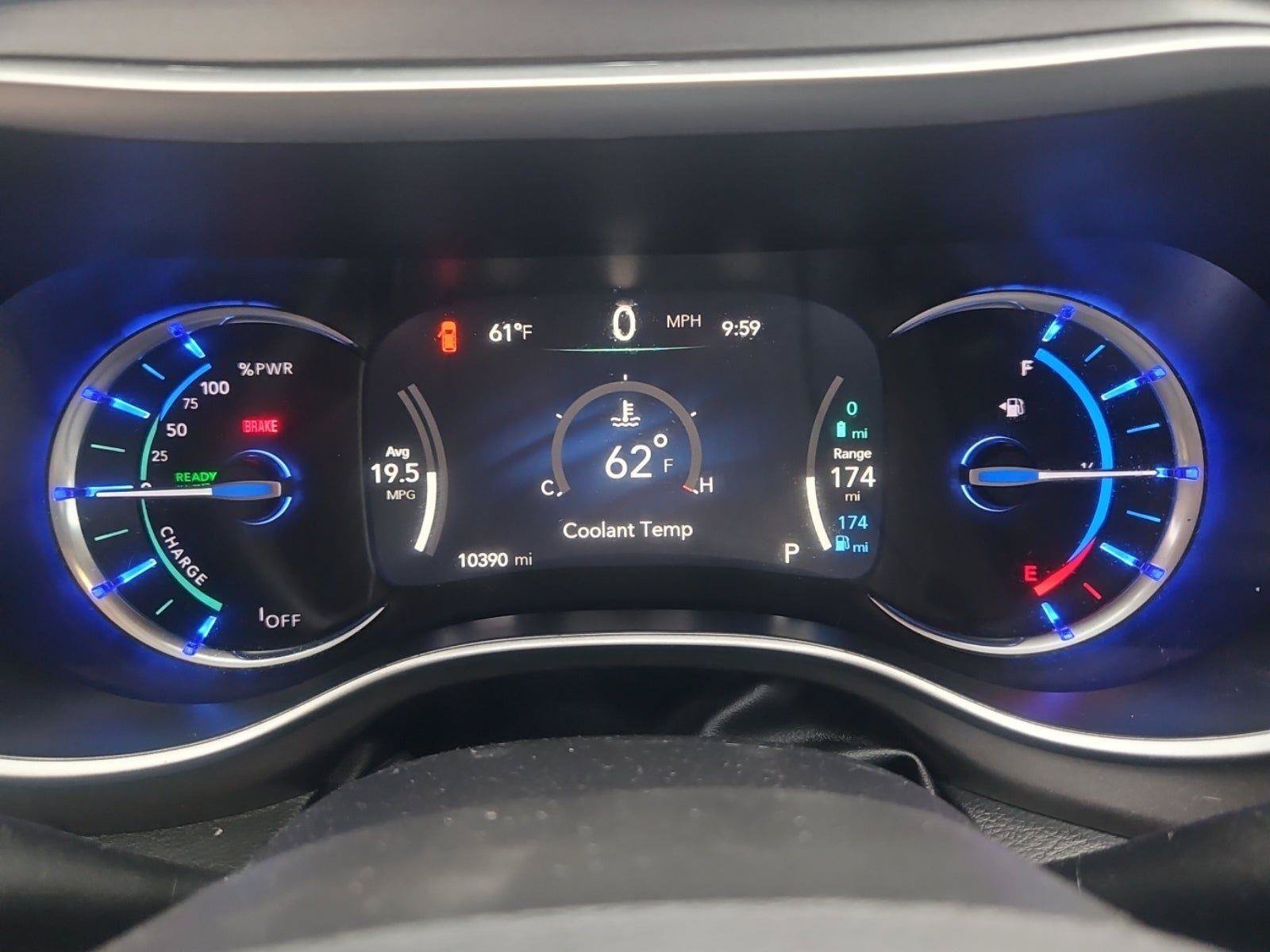 Used 2024 Chrysler Pacifica Limited FWD image 6