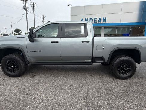New 2026 Chevrolet Silverado 2500 ZR2 w/ LPO, Dark Essentials Package AWD/4WD image 12
