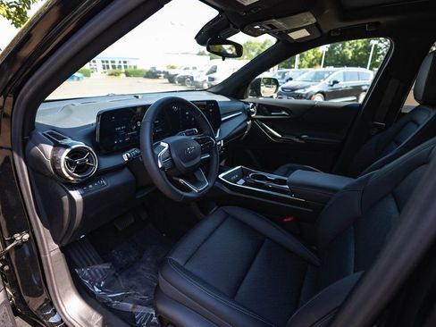 New 2025 Chevrolet Equinox LT w/ Convenience Package II image 11