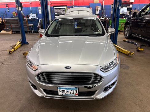 Used 2014 Ford Fusion Energi Titanium FWD image 2