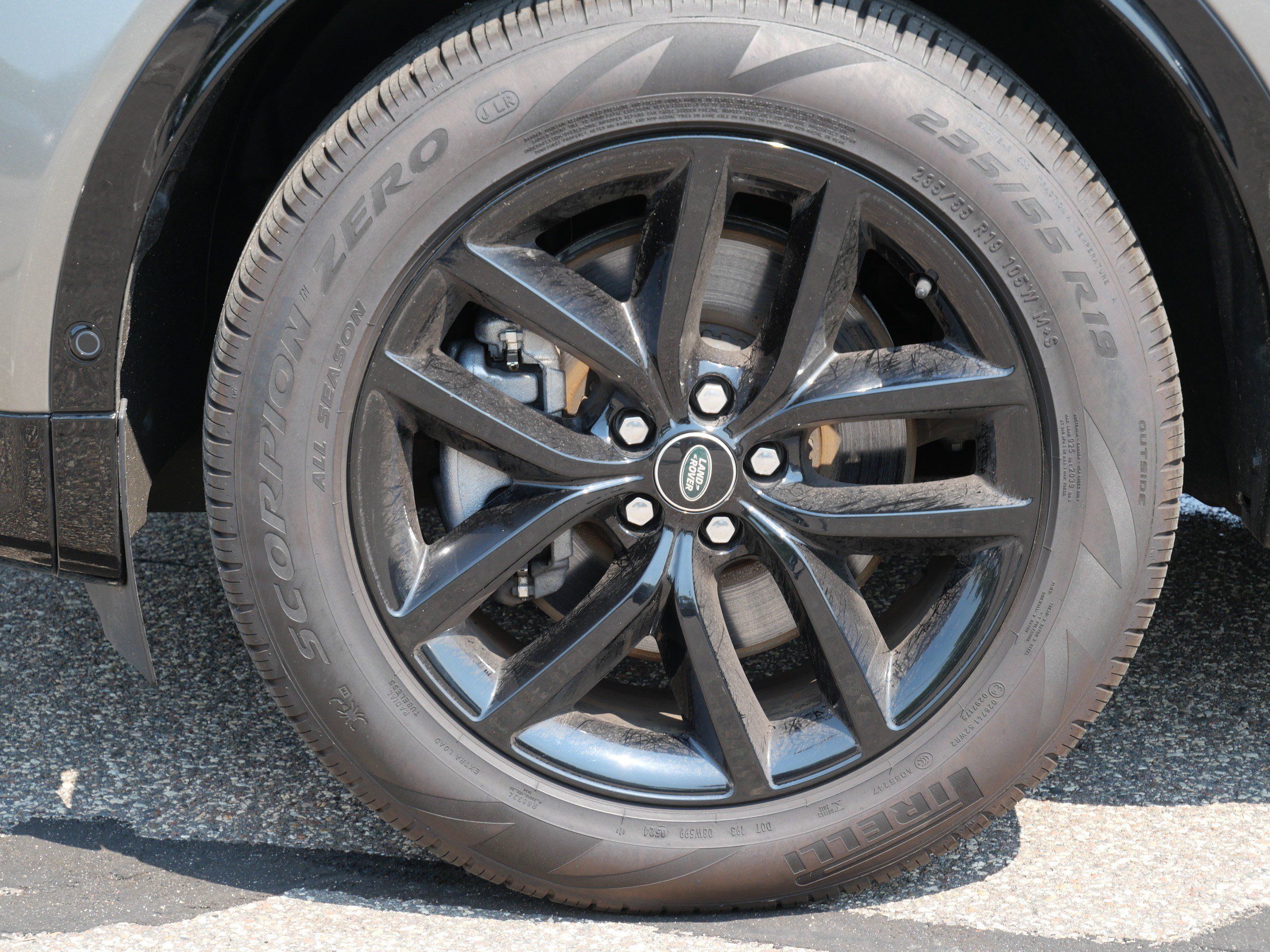 Certified 2024 Land Rover Discovery Sport Dynamic SE AWD/4WD image 10
