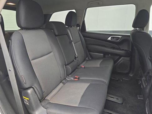 Used 2019 Nissan Pathfinder SV FWD image 39