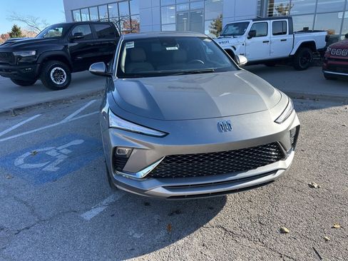 Used 2024 Buick Envista Avenir image 8