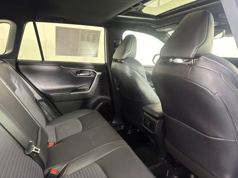 Used 2023 Toyota RAV4 XSE AWD/4WD image 5