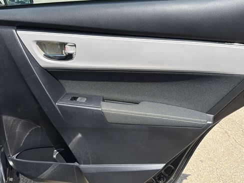 Used 2017 Toyota Corolla LE FWD image 16