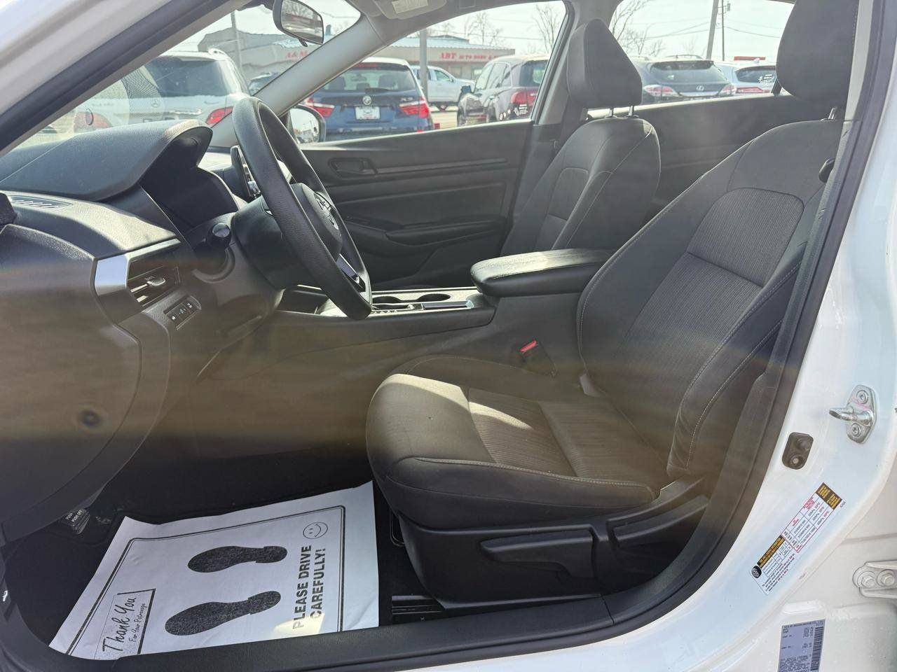 Used 2024 Nissan Altima 2.5 S FWD image 7