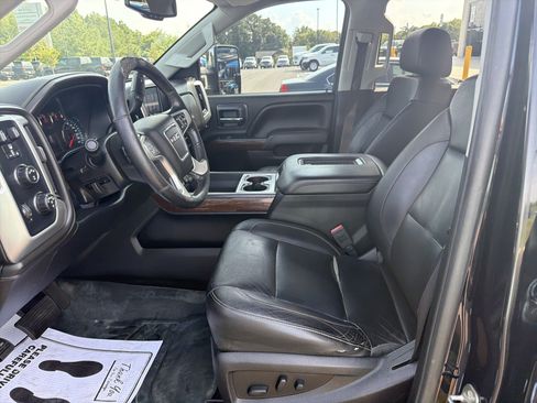 Used 2019 GMC Sierra 2500 SLT AWD/4WD image 30