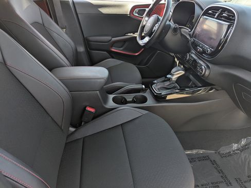 Certified 2023 Kia Soul GT-Line FWD image 9
