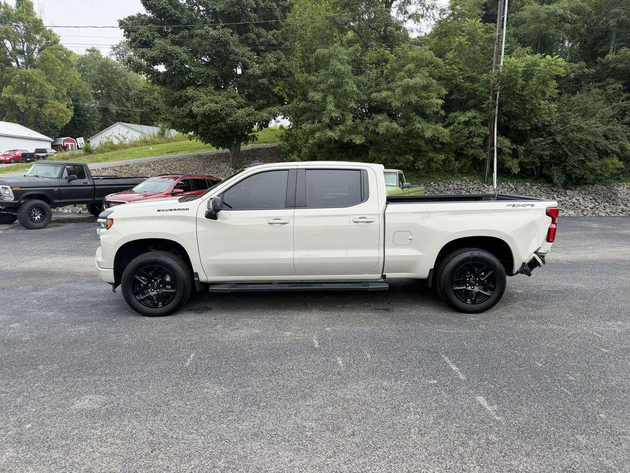 Used 2026 Chevrolet Silverado 1500 RST w/ Dark Appearance Package AWD/4WD image 2