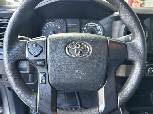 Used 2017 Toyota Tacoma SR5 image 17