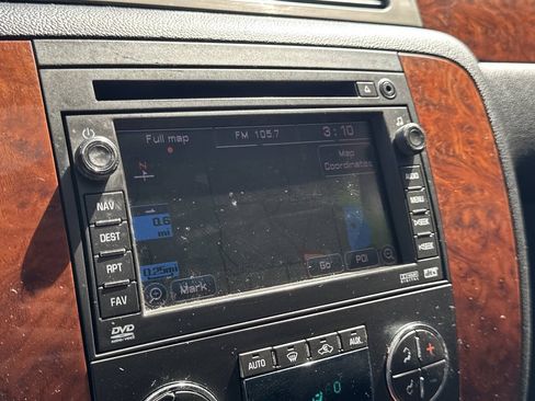 Used 2008 Chevrolet Tahoe LTZ w/ LTZ Preferred Equipment Group AWD/4WD image 29