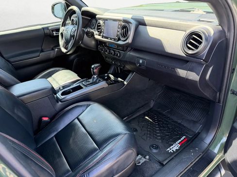 Used 2020 Toyota Tacoma TRD Pro AWD/4WD image 24