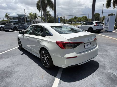 Certified 2024 Honda Civic Touring image 6