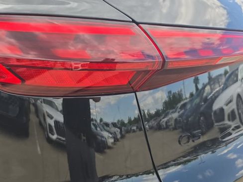 Used 2025 Audi Q5 Premium w/ Convenience Package AWD/4WD image 38