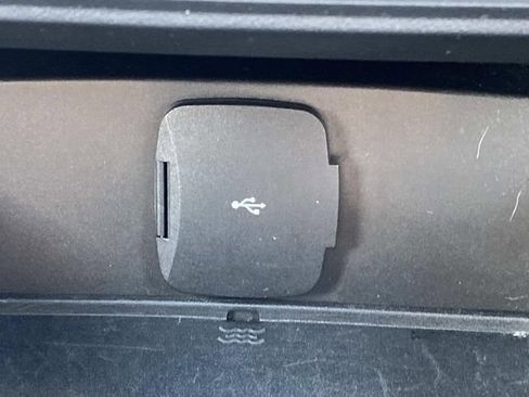 Used 2023 Ford Bronco Wildtrak image 28