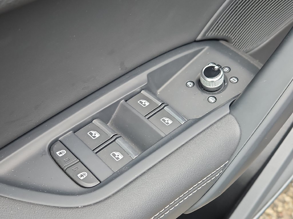 Used 2023 Audi Q5 2.0T Premium Plus AWD/4WD image 30
