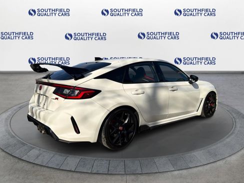Used 2024 Honda Civic Type R image 7