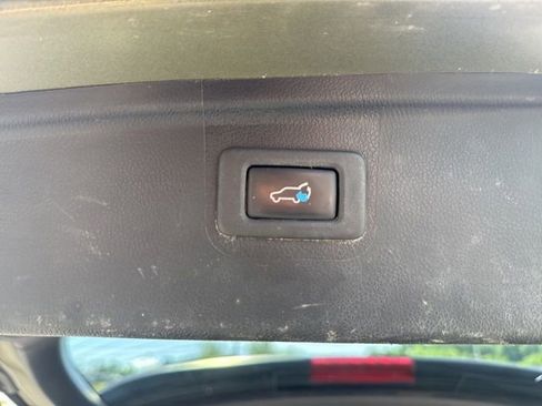 Used 2015 Subaru Outback 2.5i Limited AWD/4WD image 12