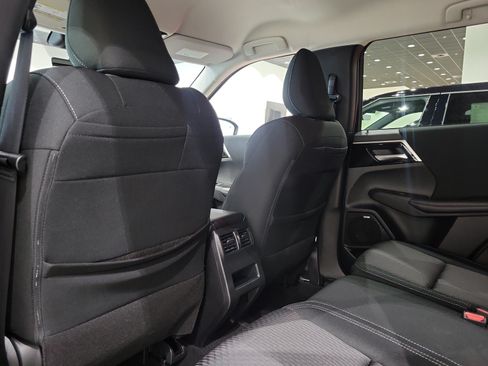 New 2026 Mitsubishi Outlander ES FWD image 12