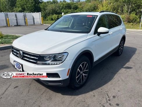 Used 2021 Volkswagen Tiguan SE w/ Panoramic Sunroof Package AWD/4WD image 1