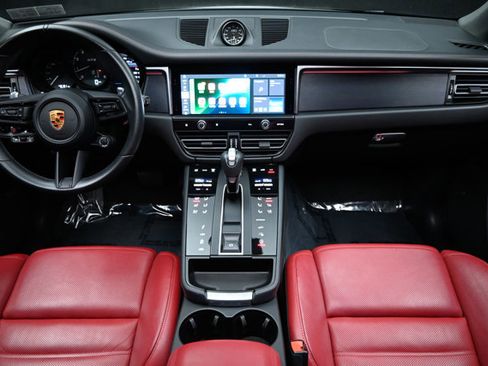 Used 2023 Porsche Macan GTS image 3