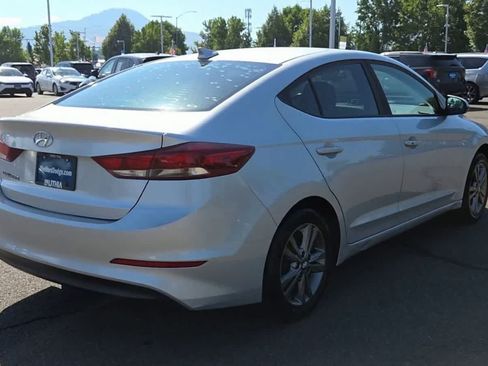 Used 2017 Hyundai Elantra SE w/ SE A/T Tech Package 03 FWD image 8