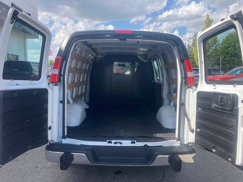 Used 2025 GMC Savana 2500 w/ Driver Convenience Package RWD image 10
