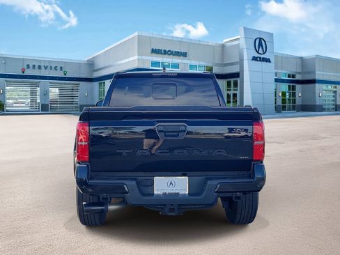 Used 2024 Toyota Tacoma TRD Sport image 5
