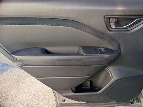 Used 2025 Subaru Forester Limited image 28