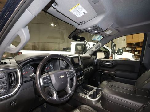 Certified 2020 Chevrolet Silverado 1500 LTZ w/ Technology Package image 9