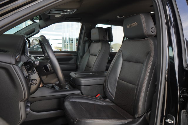 Used 2024 Chevrolet Tahoe High Country w/ Advanced Technology Package AWD/4WD image 23