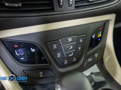 Used 2018 Buick Envision Preferred FWD image 20