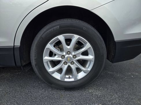 Used 2021 Chevrolet Equinox LS w/ LS Convenience Package FWD image 9