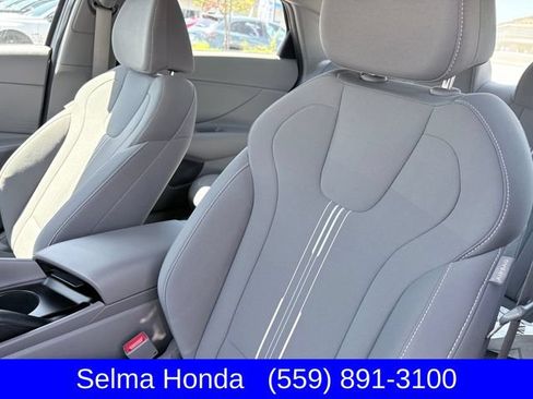 Used 2023 Hyundai Elantra SEL FWD image 9
