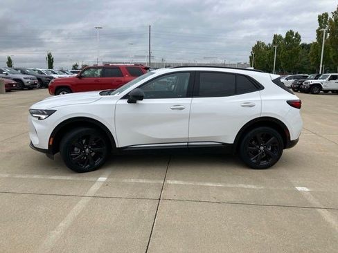 Used 2023 Buick Envision Essence w/ Sport Touring Package AWD/4WD image 5