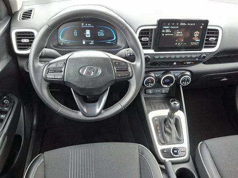Certified 2023 Hyundai Venue Limited w/ Cargo Package FWD image 19