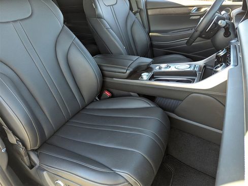 Used 2022 Genesis GV80 2.5T w/ Advanced Package 03 image 14