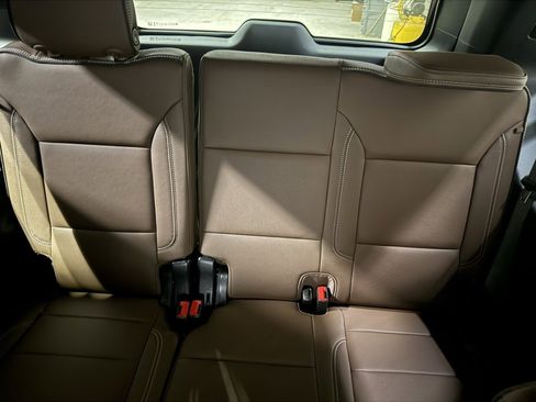 Certified 2025 Chevrolet Tahoe High Country w/ Sun And Tow Package image 22