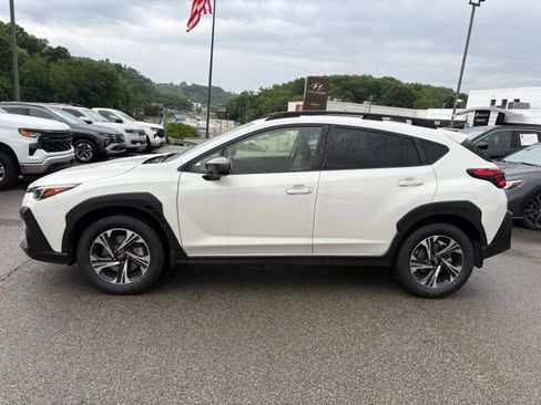 Used 2024 Subaru Crosstrek 2.0i Premium AWD/4WD image 2