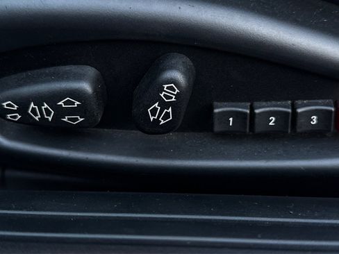 Used 2007 BMW M6 Convertible image 40