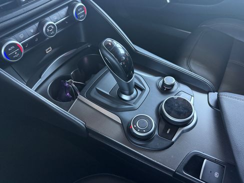 Used 2018 Alfa Romeo Giulia Ti w/ Nero Edizione RWD image 20